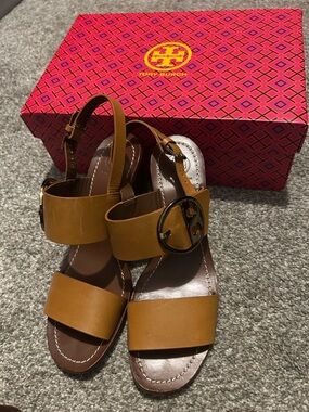 Tory Burch Tan Leather Logo Round Buckle Sandals